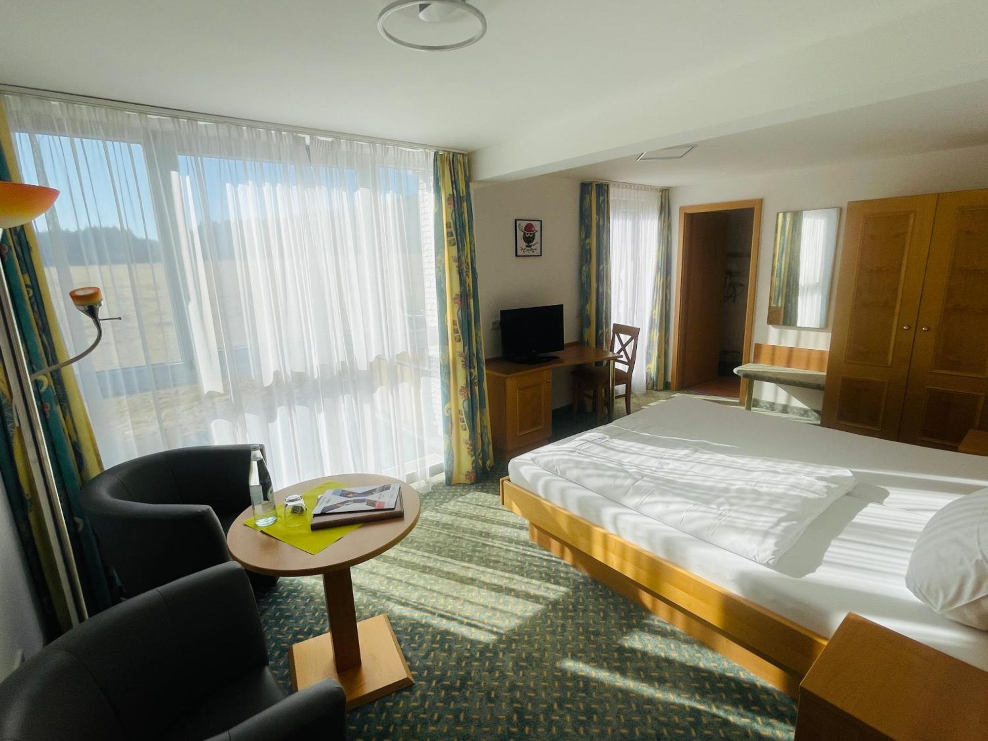 Landhotel Karin Фройденштадт Экстерьер фото