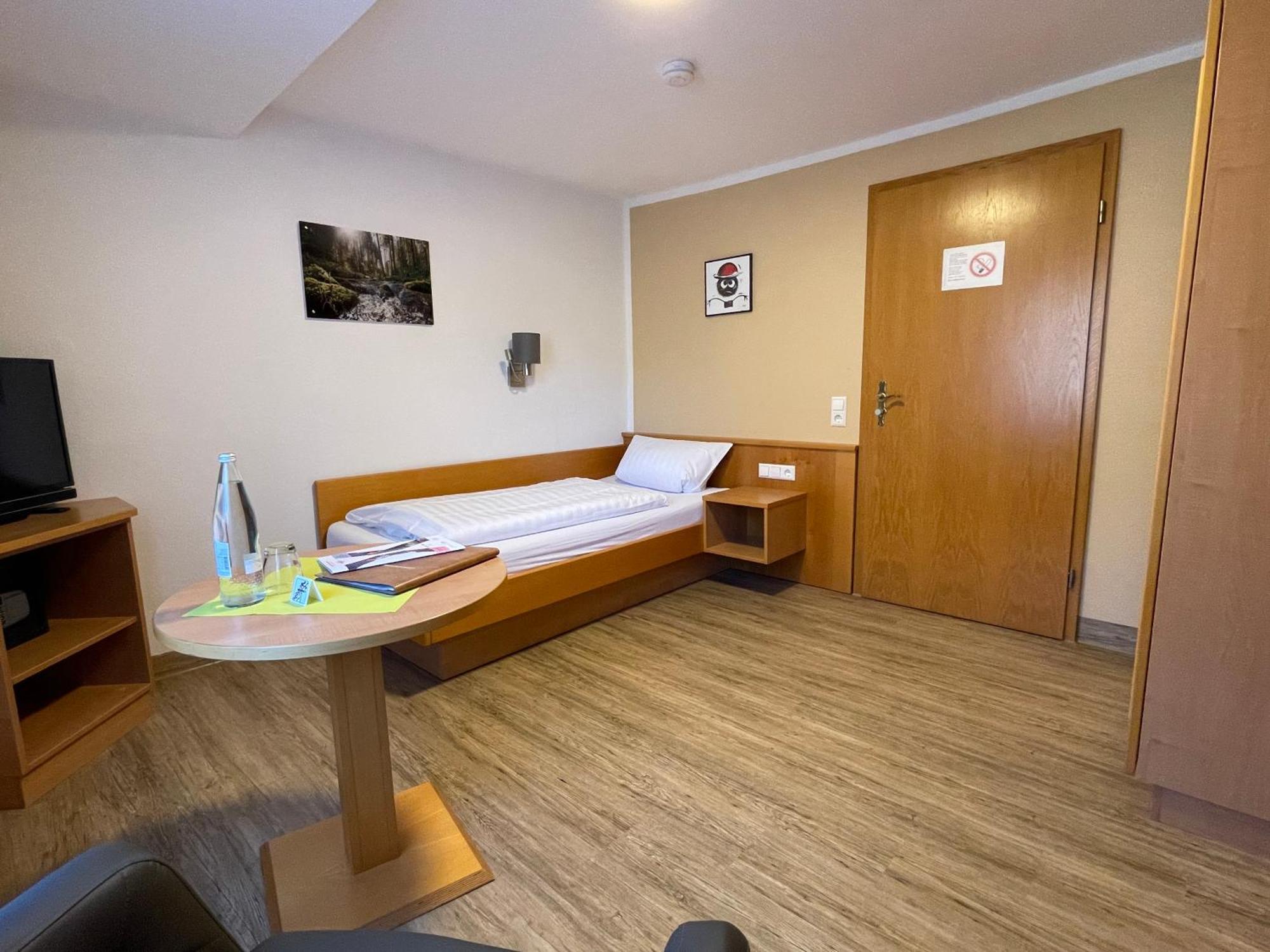 Landhotel Karin Фройденштадт Экстерьер фото